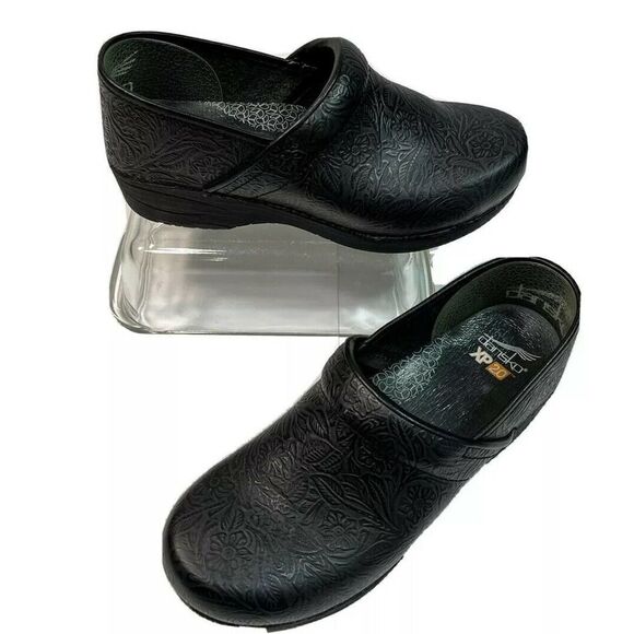 Dasnko XP 2.0 Black Floral Tooled Clogs Shoes Size 42 EU 11.5 12 US - Picture 2 of 12